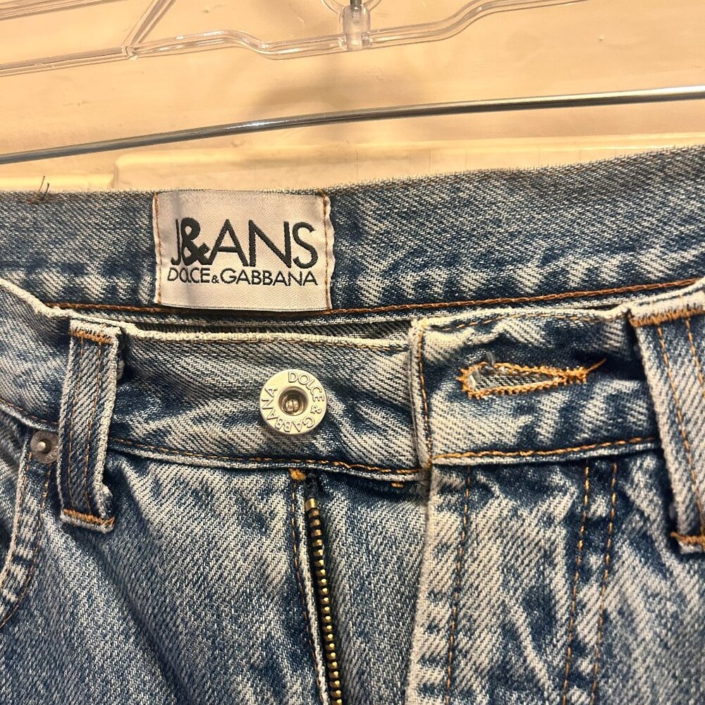 WOMEN'S JEANS